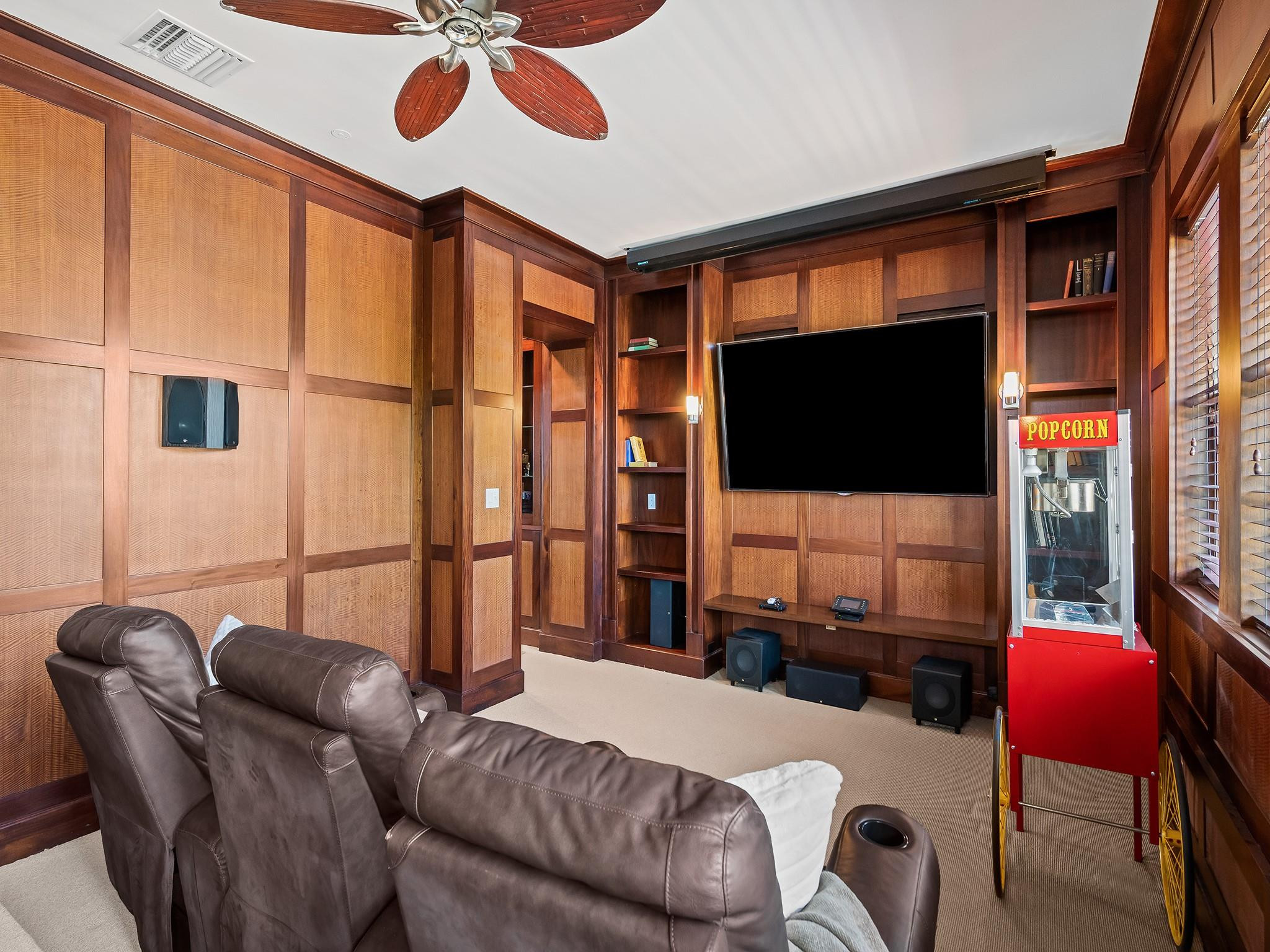 RIO VISTA ISLES - Residential