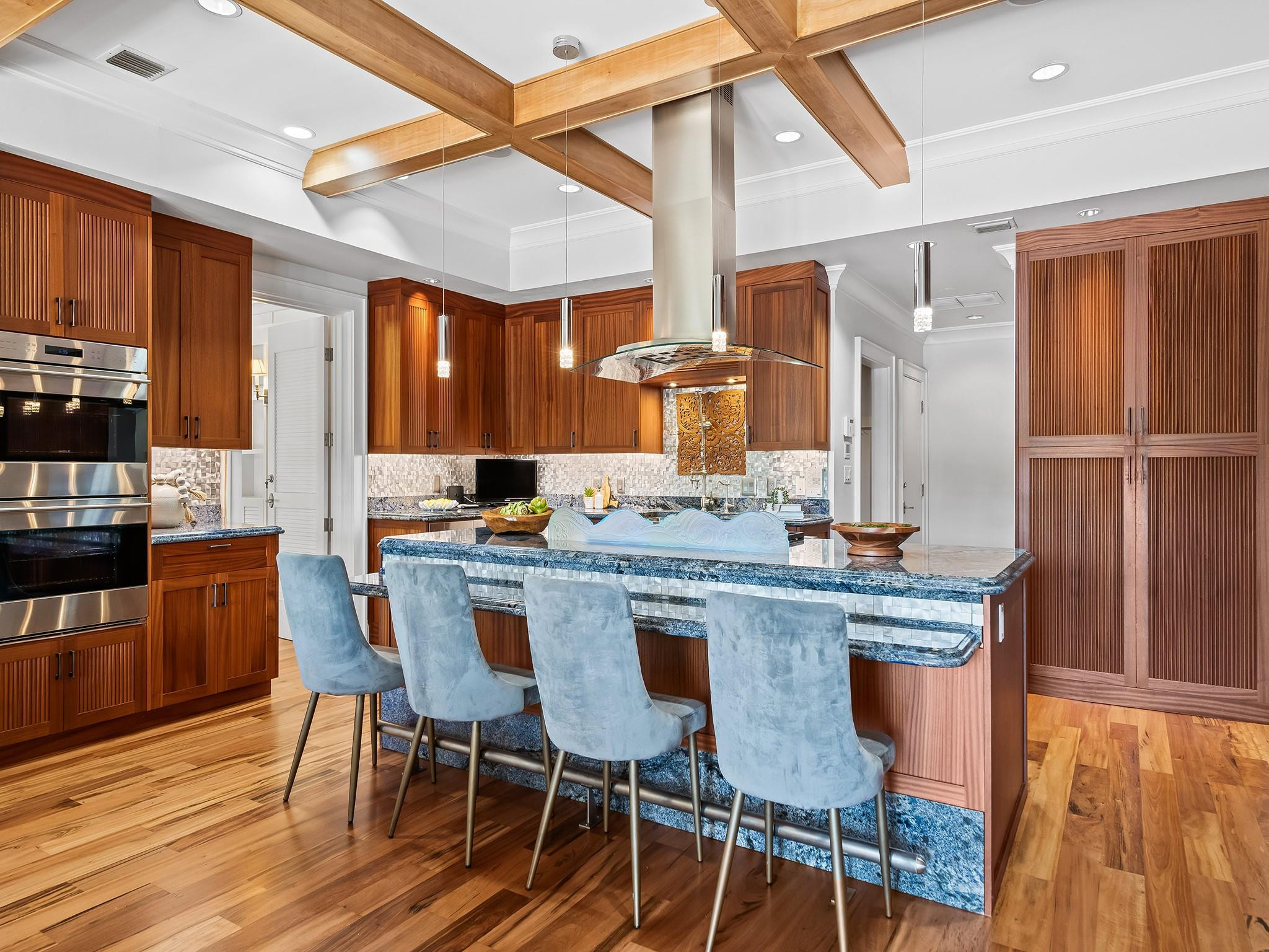 RIO VISTA ISLES - Residential