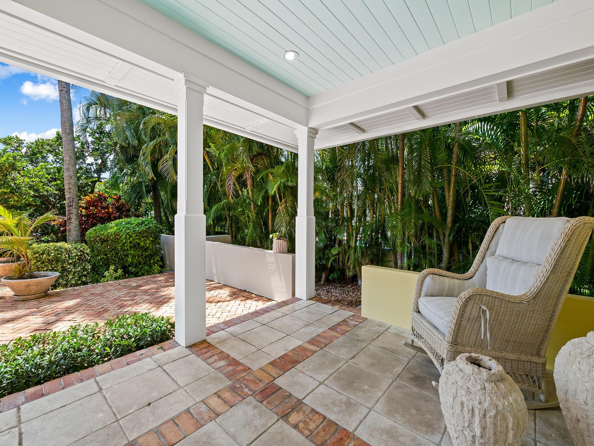 RIO VISTA ISLES - Residential