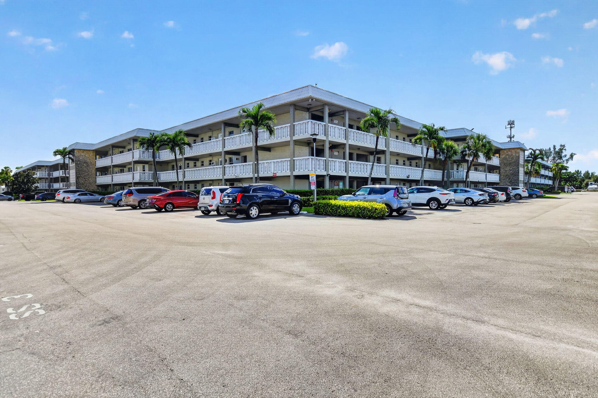 9872 MARINA Boulevard 1438
