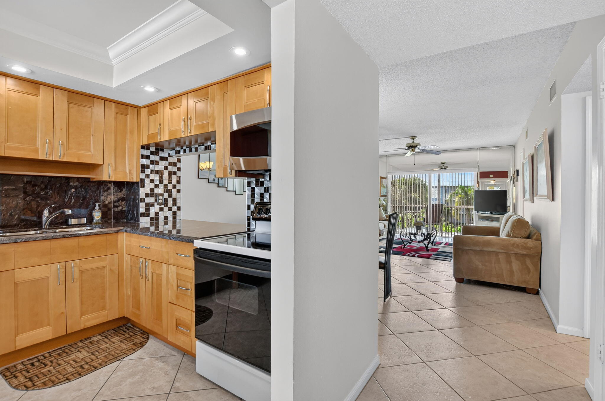 9872 MARINA Boulevard 1438