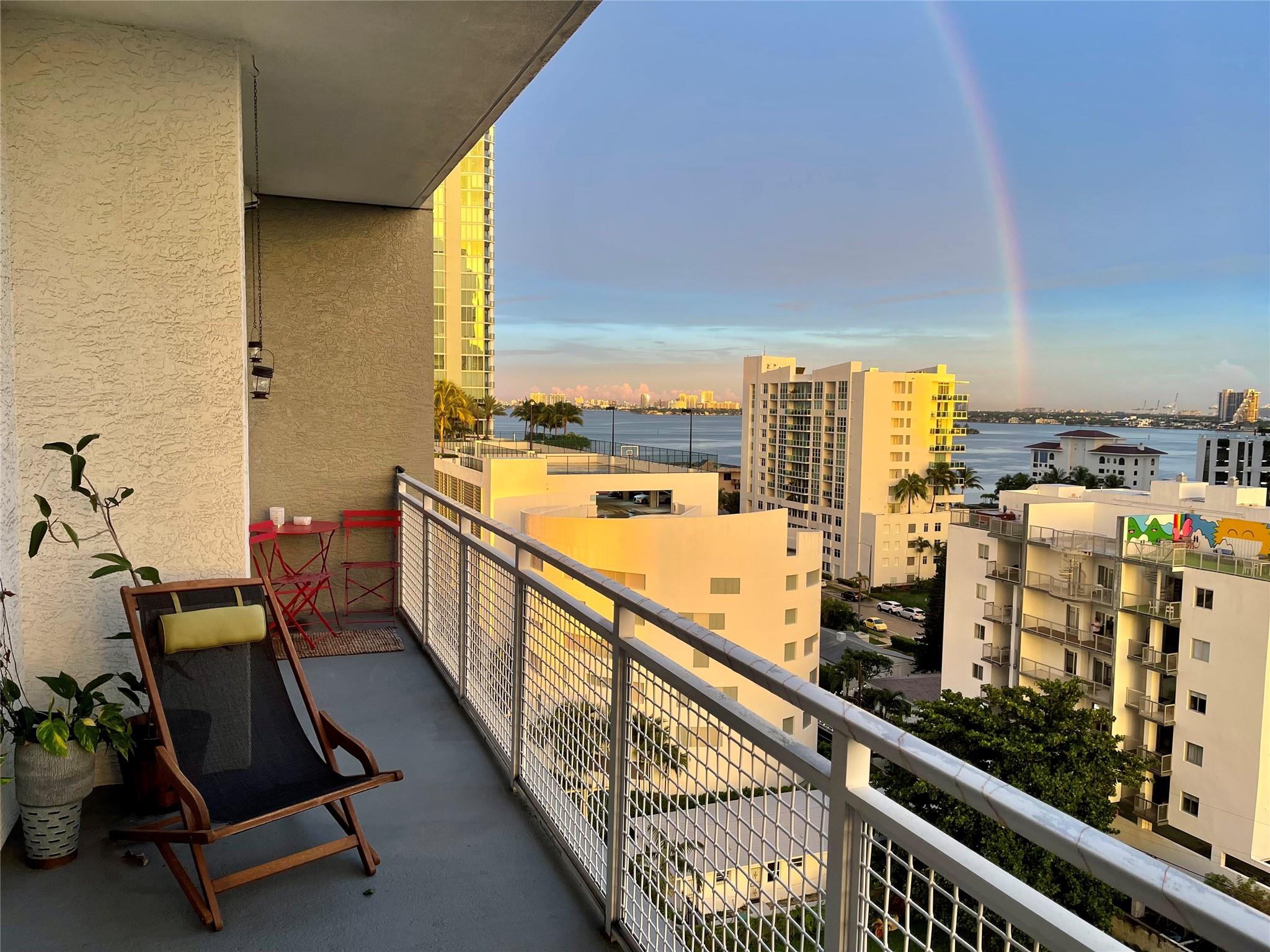 Unique artistic industrial loft-style 2/2 condo located in trendy Edgewater close to everything. Boutique 62-unit
building. South facing unit with lots of natural light. Beautiful views of the city skyline & bayside water views
from every room. Upgraded kitchen & bathrooms, electric blackout blinds throughout with floor-to-ceiling
windows, 10’ ceiling heights, custom retractable glass partition walls in the bedroom, polished concrete flooring.
Open concept living space, perfect for entertaining. 35’ covered balcony runs entire length of the unit. Laundry
in unit. New AC. Community heated pool, hot tub & fitness center. 1st
floor assigned secure garage parking. Bike storage. Rent includes: Water, sewer, garbage, internet & Private
storage locker. 8 minutes from Miami Int Airport.