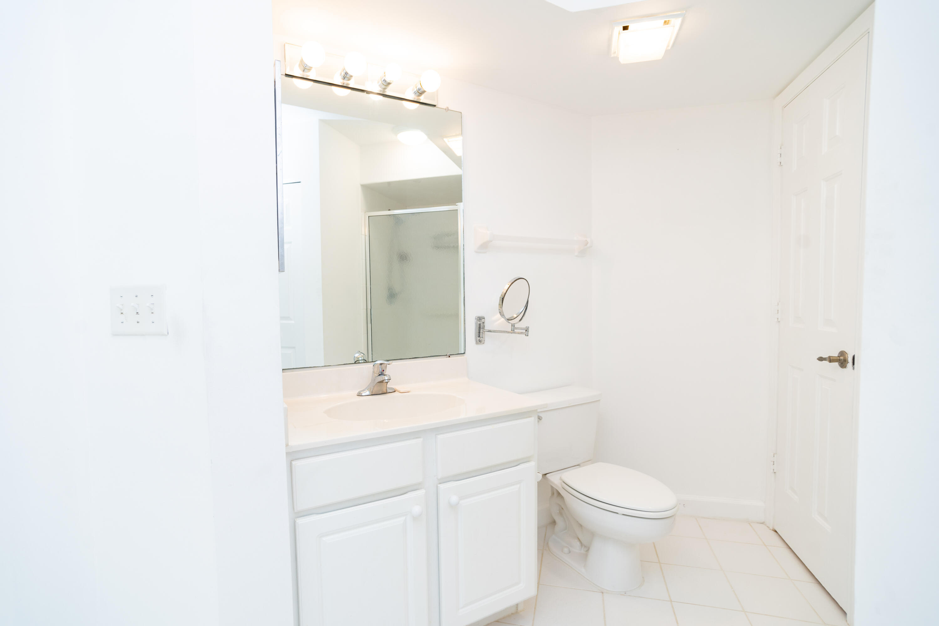 300 Grand Royale Circle 204, Vero Beach, FL, 32962/$179,900 4 300 Grand Royale Circle 204