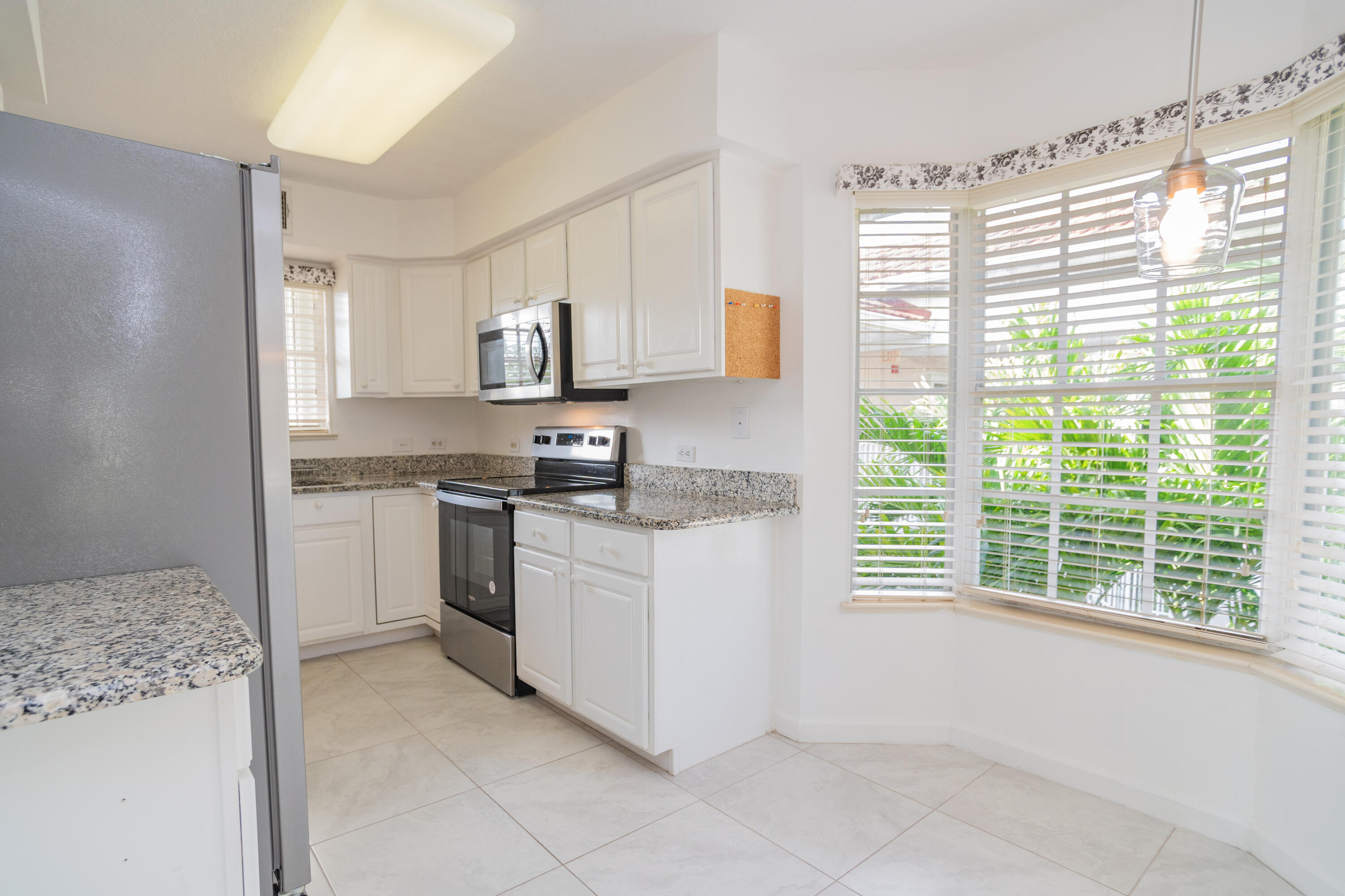 GRAND ROYALE CONDO (THE) - Residential
