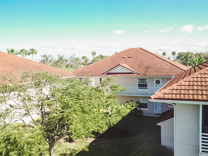 GRAND ROYALE CONDO (THE) - Residential