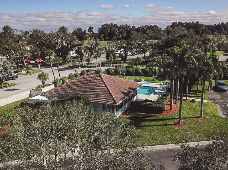 GRAND ROYALE CONDO (THE) - Residential