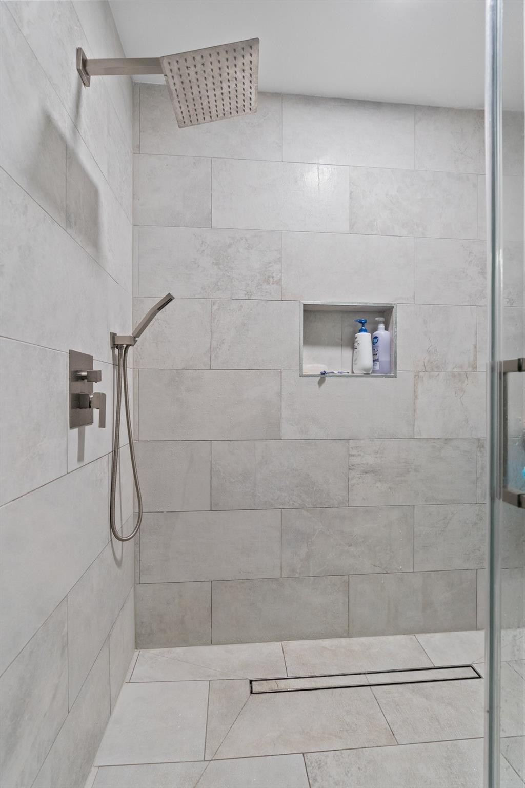 Lakeview West 158-44 B - Residential