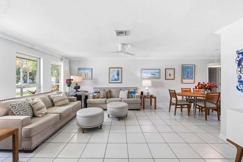 Photo of 6372 SLEEPY WILLOW Way, Delray Beach, FL 33484 (MLS # B26061833)