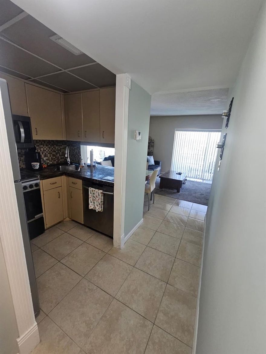 Right on Intracoastal is this beautiful updated & remodeled building with waterfront swimming pool & gym. Strolldown to the beach or walking to the nearby restaurants & bars all within minutes. Unit is Furnished & freshlypainted with a queen bed, TV, dinette w/ 4 chairs, sofa & a fully equipped kitchen. Full bath with tub. Building issecured after hours & has doorman during the day. Available to lease for 6 to 12 months. Minimum Credit scoreof 650 is required by Condo Association. 3 months to move in + a refundable $1000 building security deposit tobe held by Condo Asso. Newer waterheater. List Price is for annual lease & furnished. Rent includes water, trash,sewer, condo amenities & condo fees. 6 months + 1 day Lease minimum with higher monthly rent.