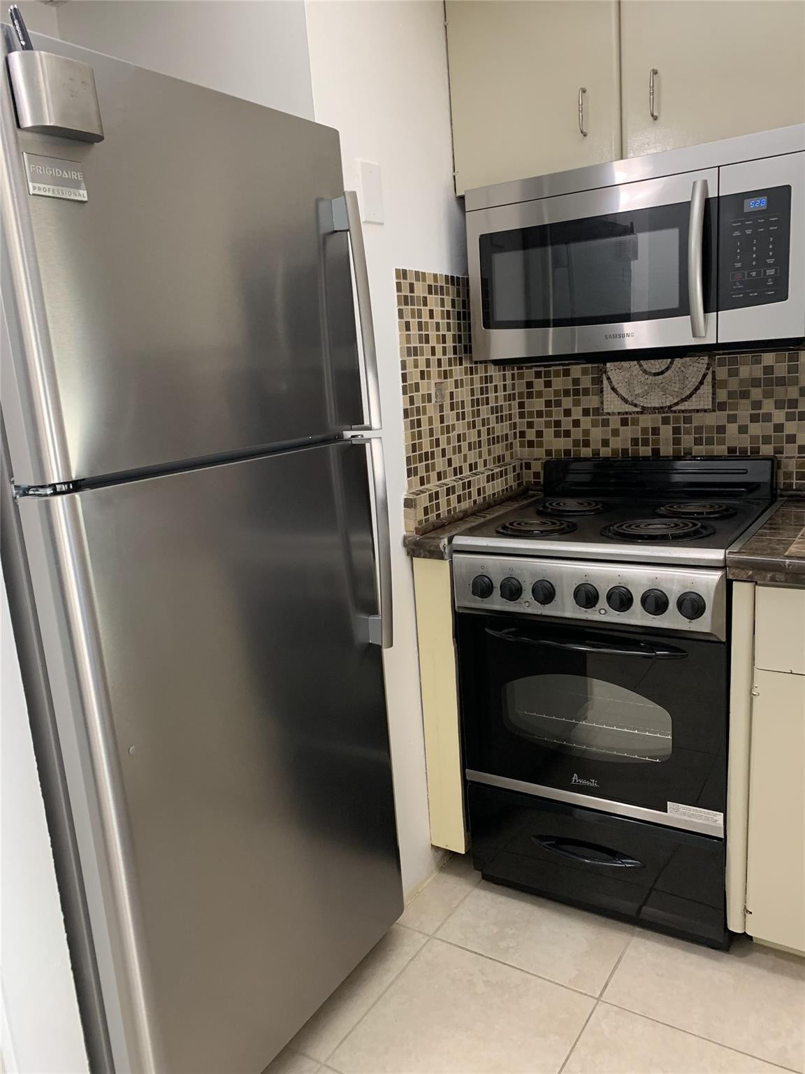 Lauderdale Tower - Residential Lease