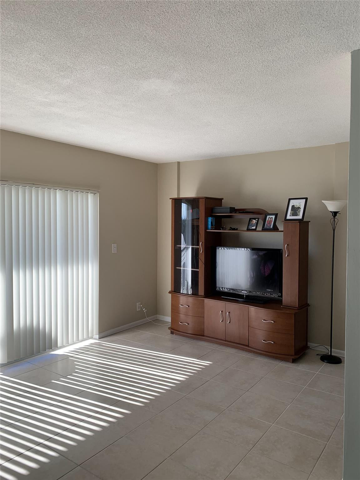 Lauderdale Tower - Residential Lease