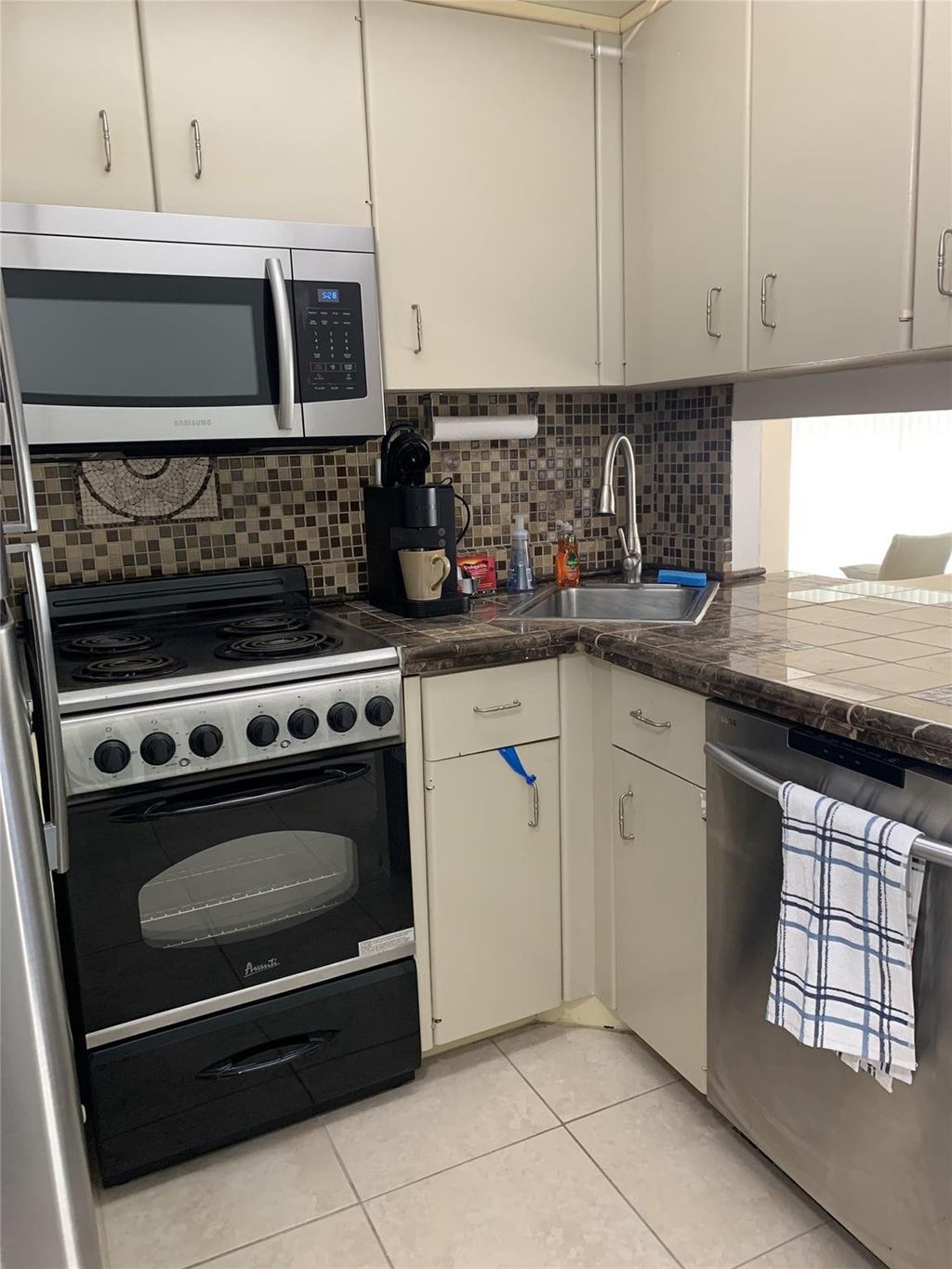 Photo of 2900 NE 30 St #E4, Fort Lauderdale, FL 33306 (MLS # F10552386)