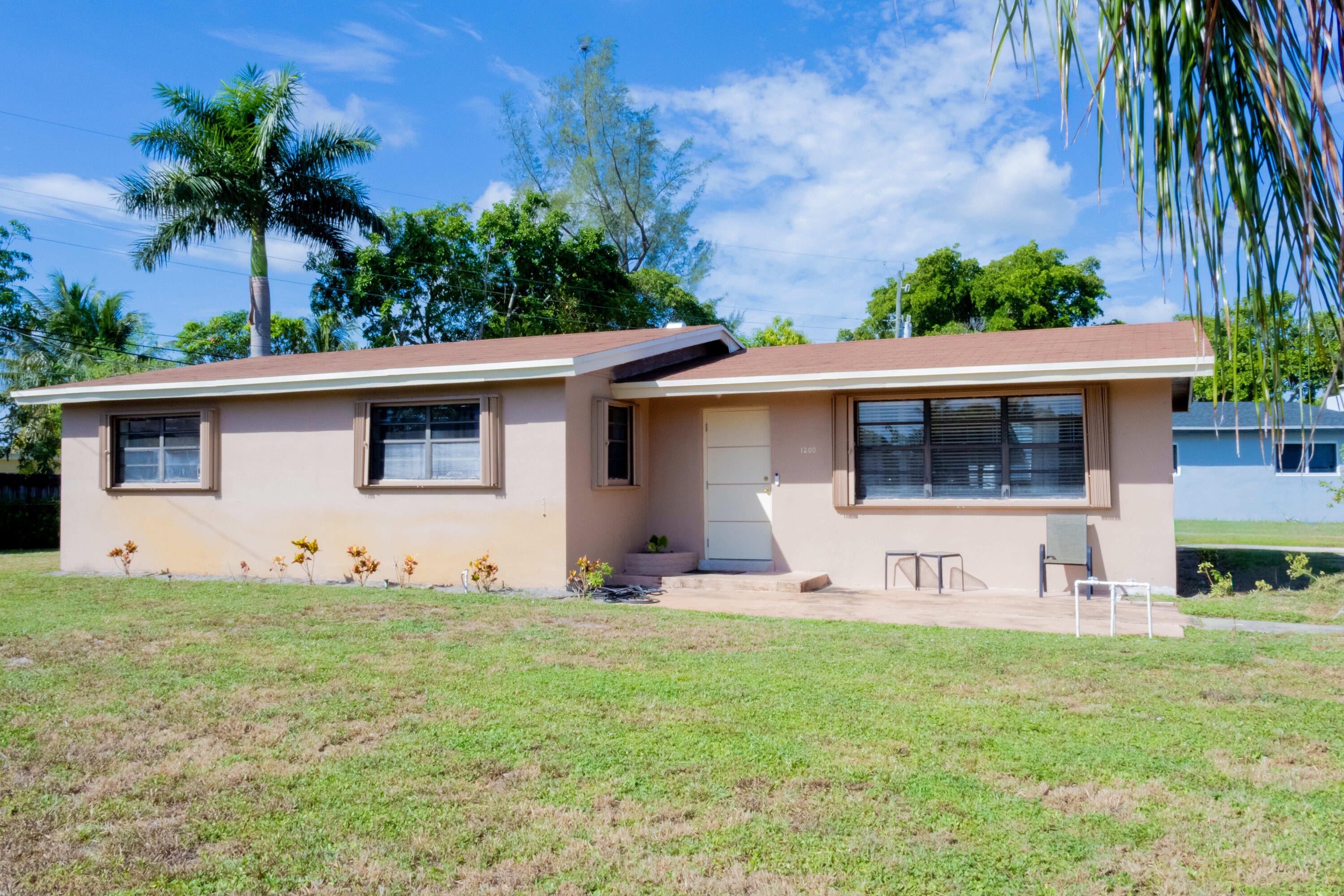 1200 NW 18th Street