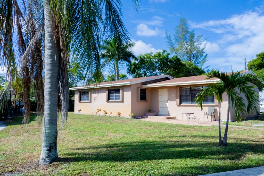 Photo of 1200 NW 18th Street, Fort Lauderdale, FL 33311 (MLS # B26069925)