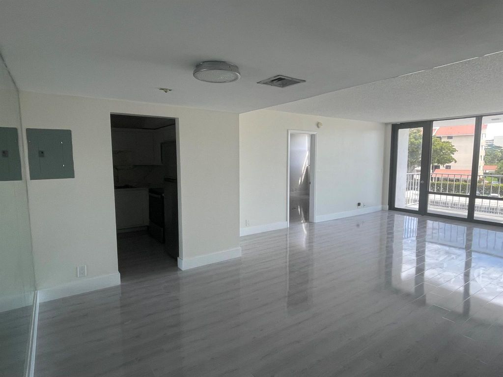 Photo of 336 Golfview Road #309, North Palm Beach, FL 33408 (MLS # R10939534)