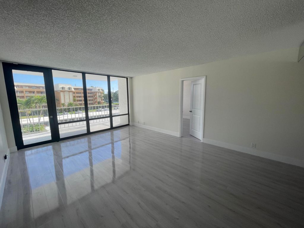 Photo of 336 Golfview Road #309, North Palm Beach, FL 33408 (MLS # R10939534)