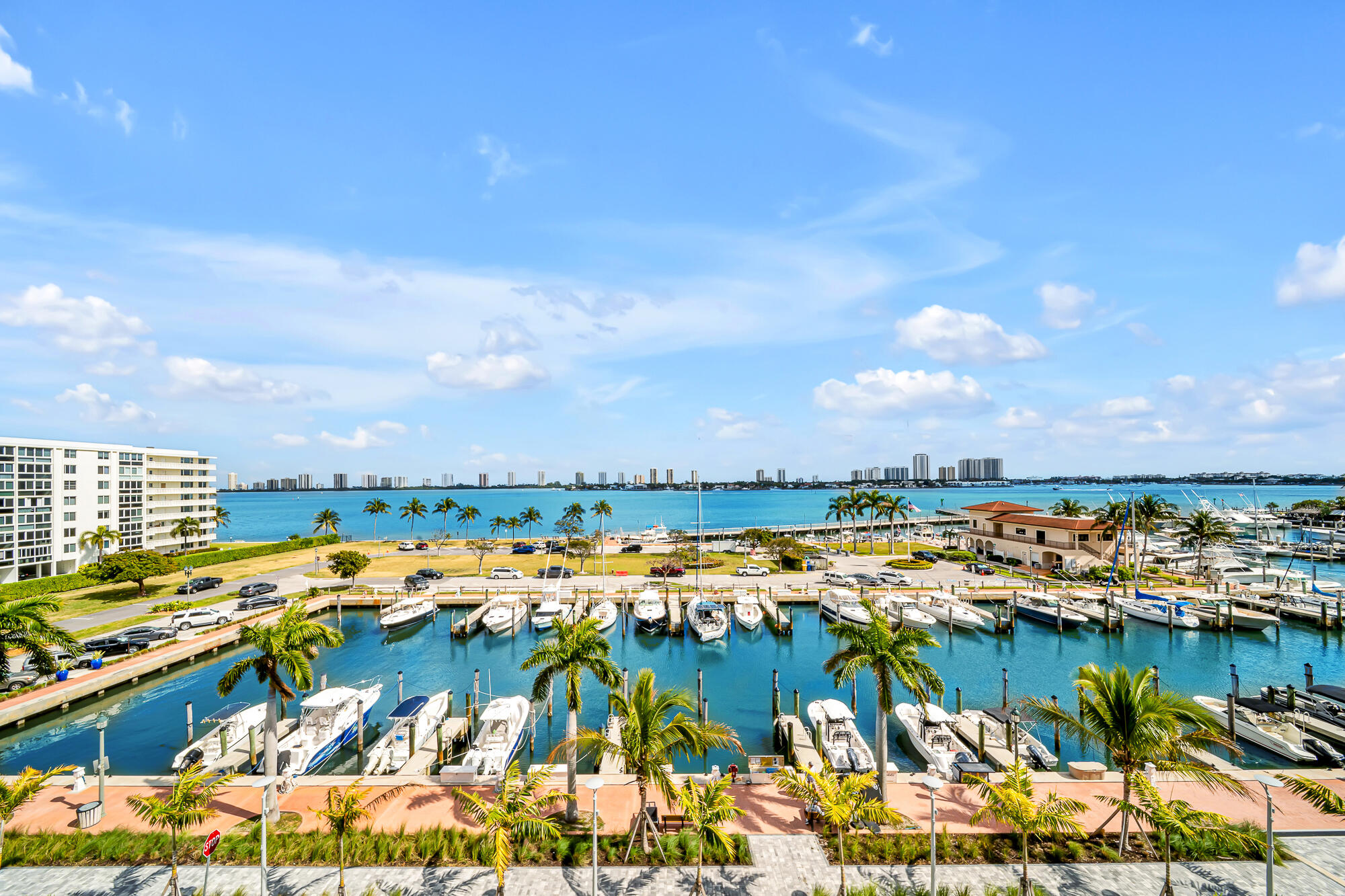 Nautilus 220 Condominium - Residential