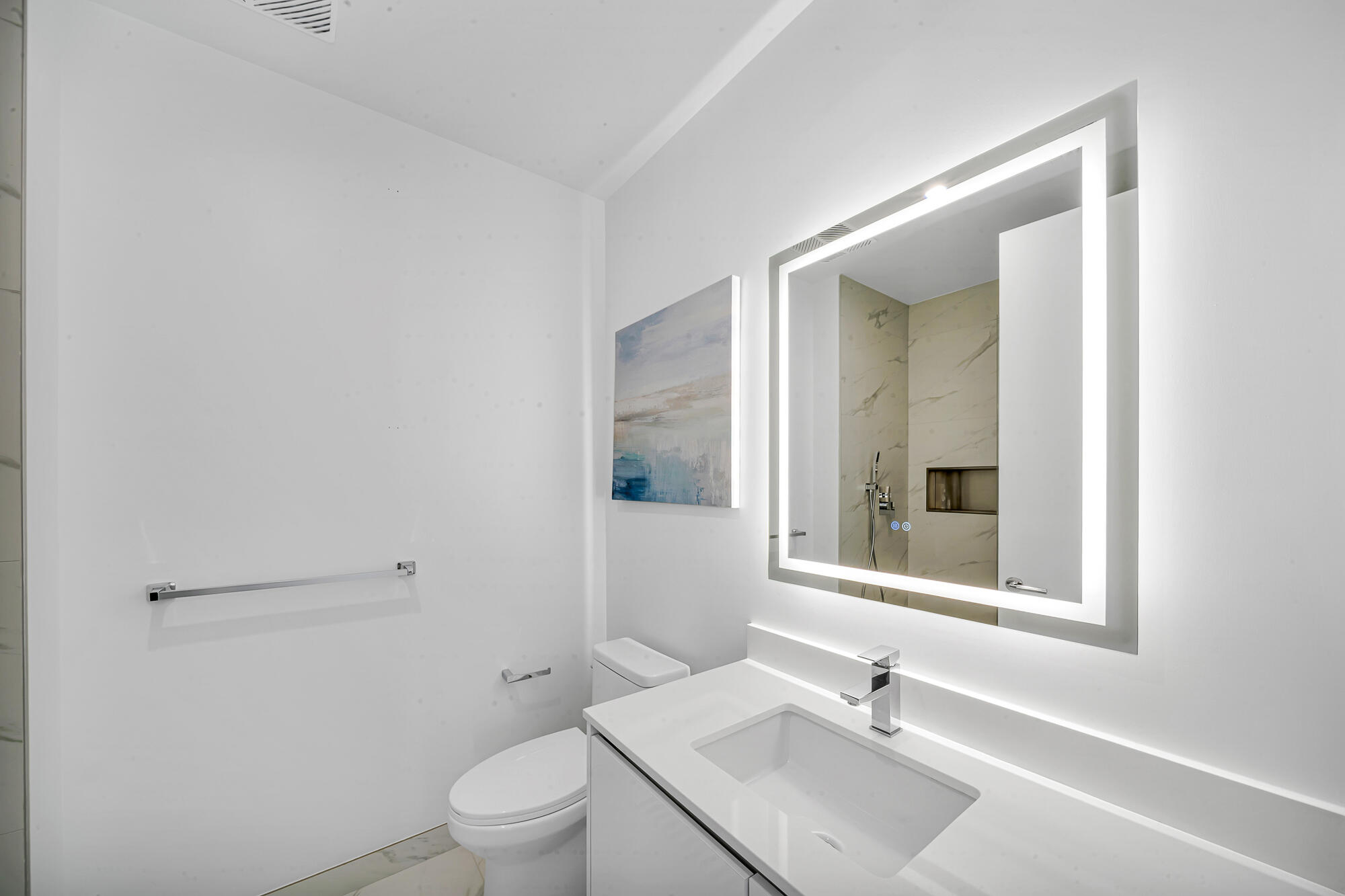 Nautilus 220 Condominium - Residential