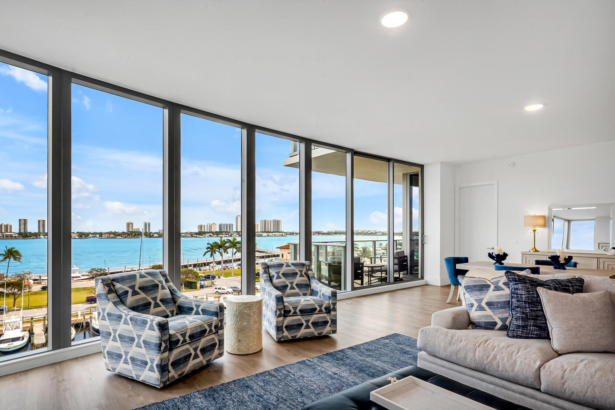 Nautilus 220 Condominium - Residential