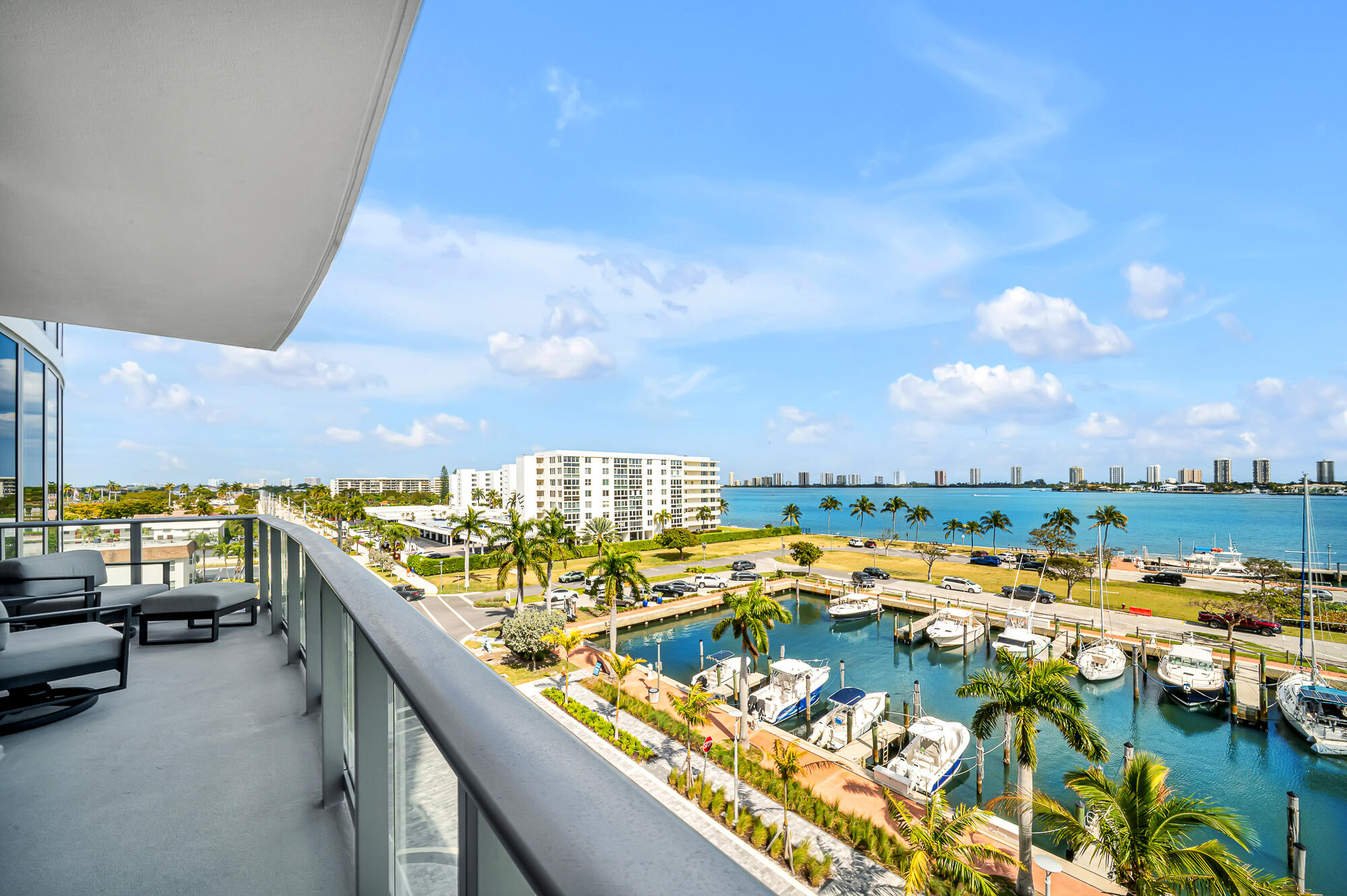 Nautilus 220 Condominium - Residential