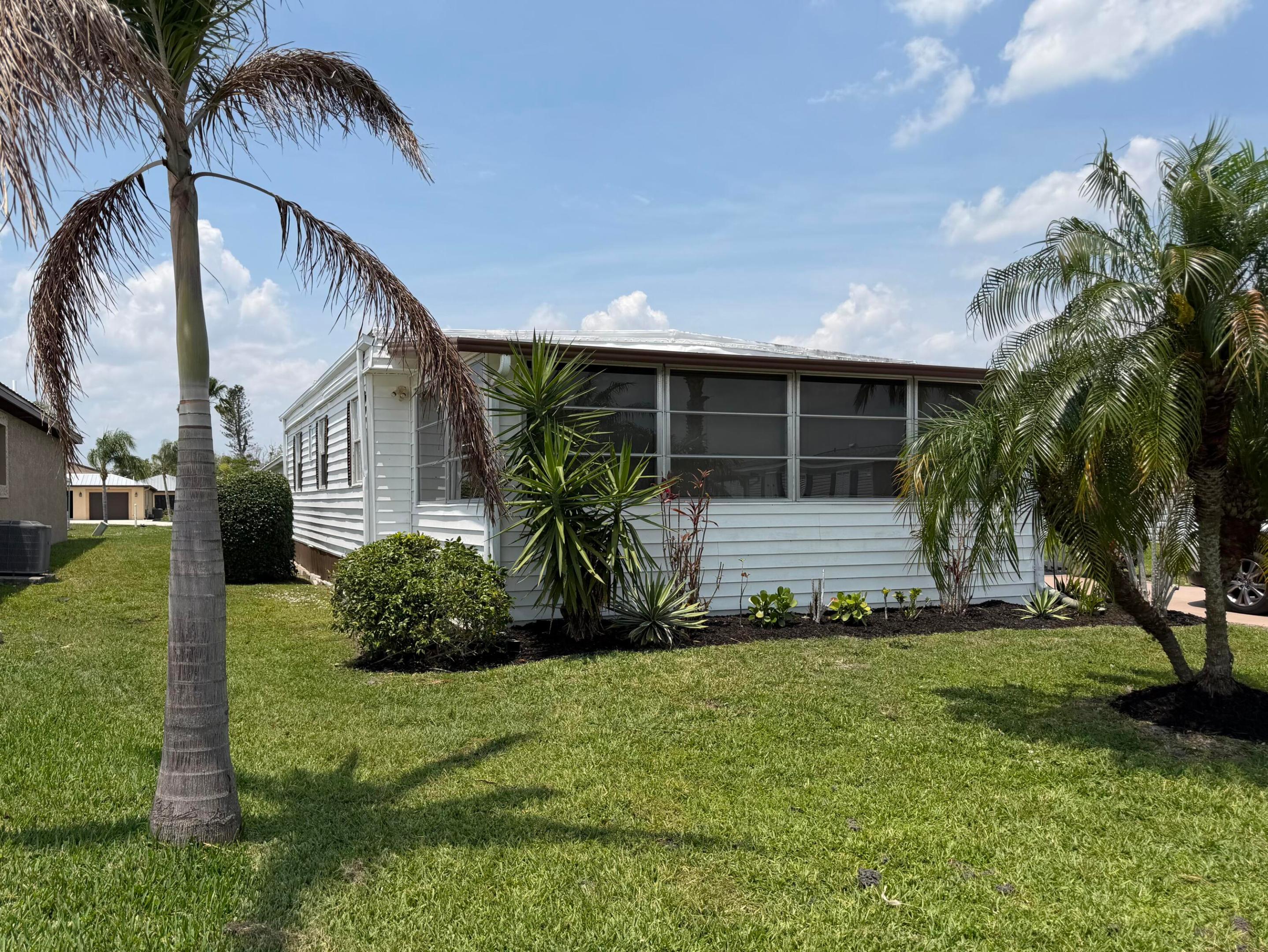 Spanish lakes One - Residential
