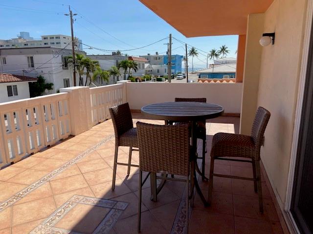 VALIANT HOUSE - Residential Lease