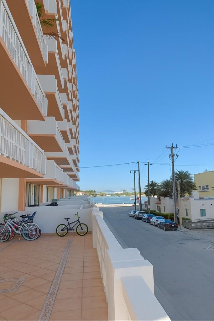 VALIANT HOUSE - Residential Lease