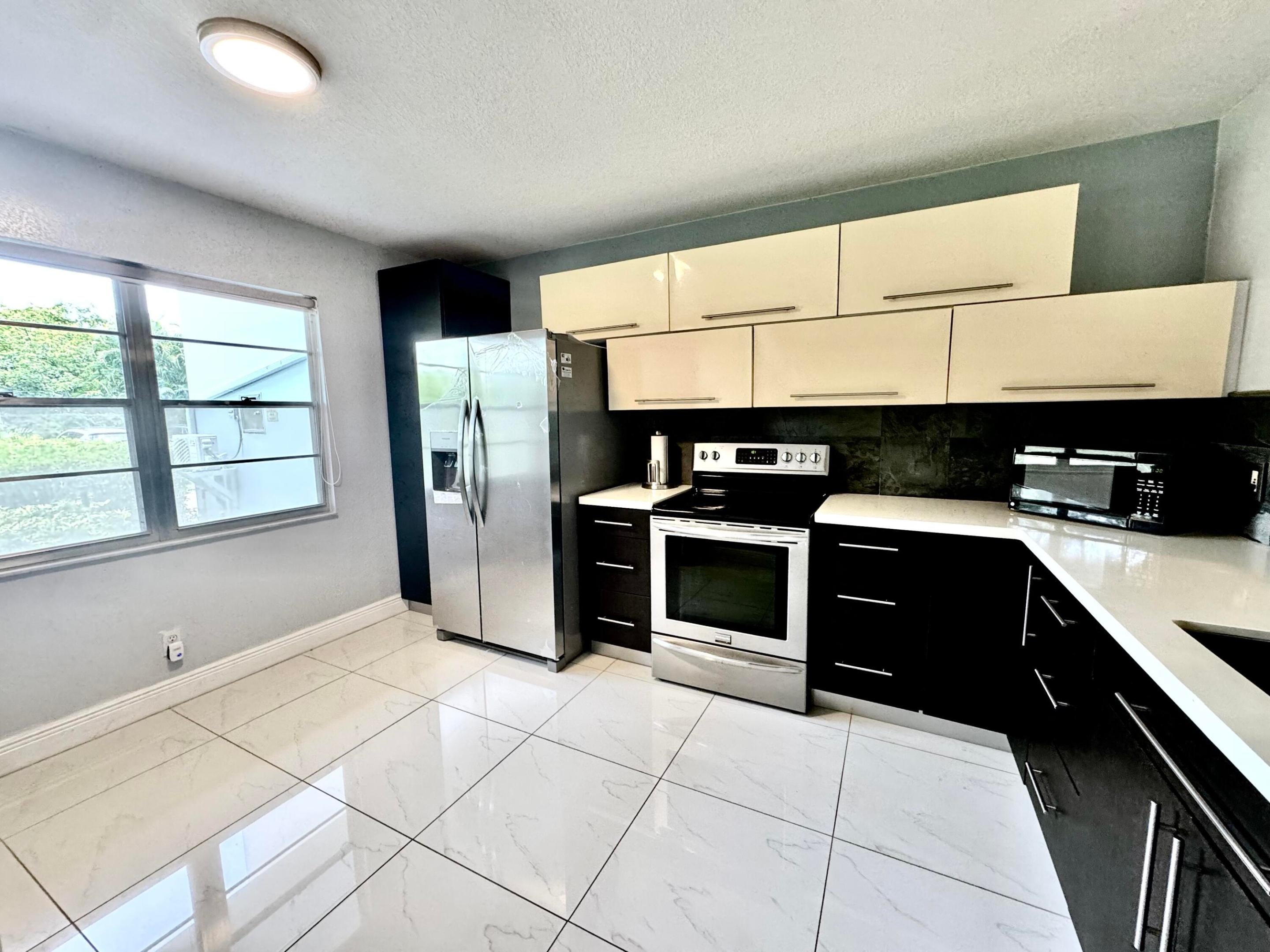 12600 SW 5TH Court 109L - Photo 4