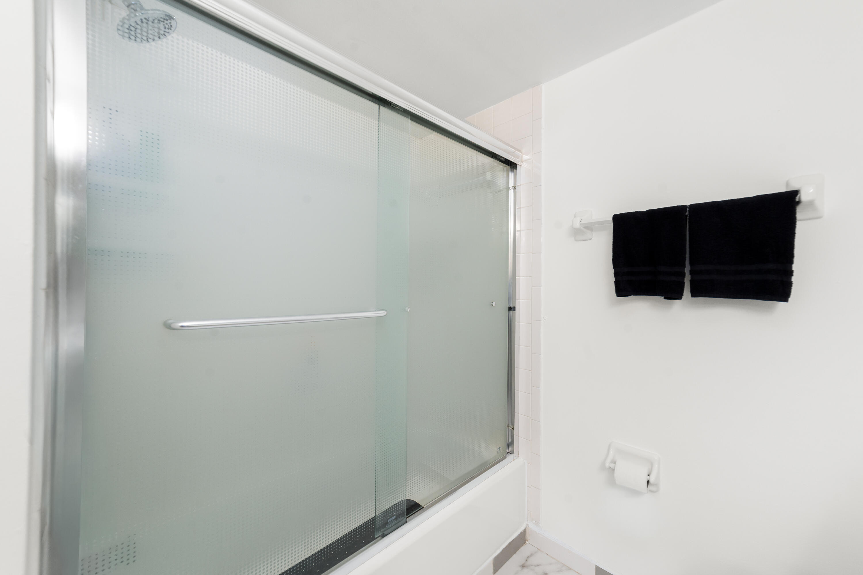 OAKLAND FOREST CLUB CONDO - Residential