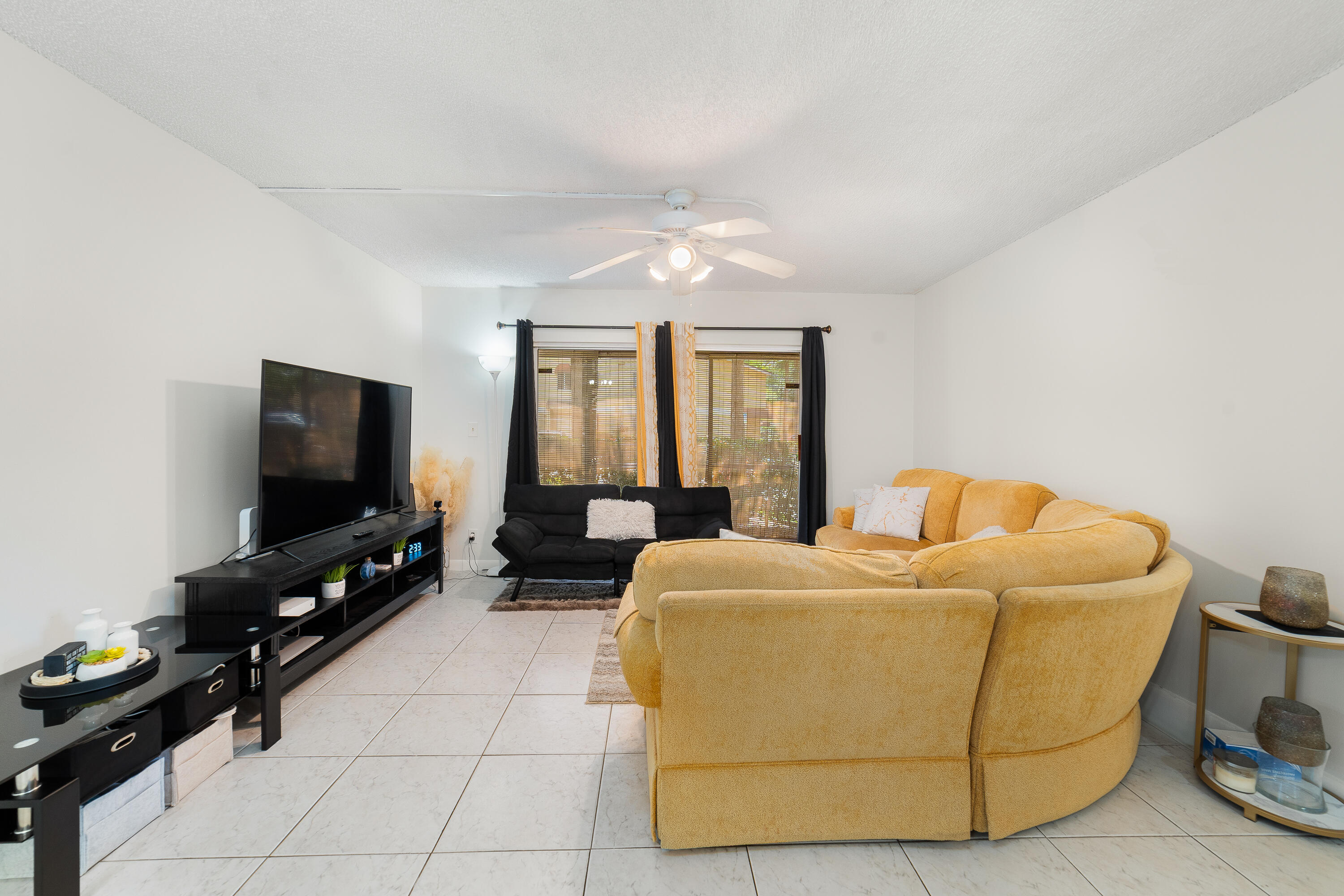 OAKLAND FOREST CLUB CONDO - Residential