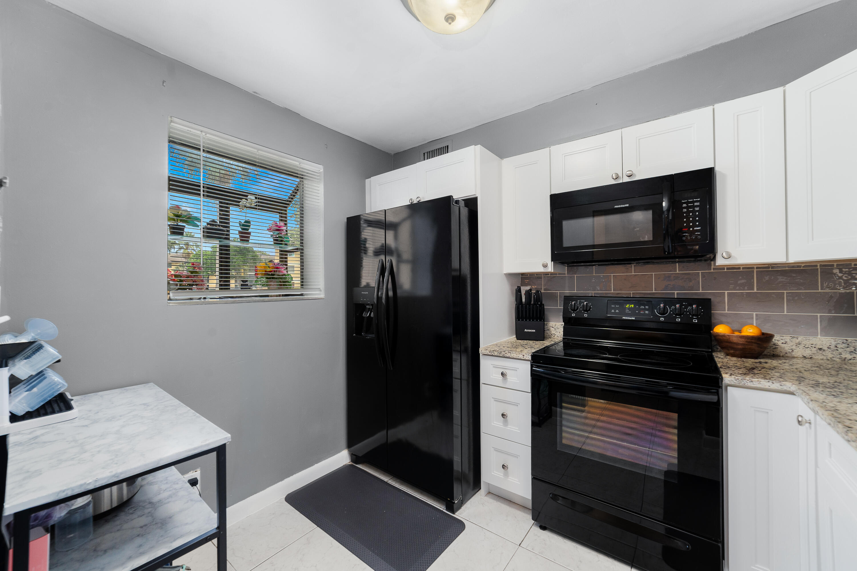 OAKLAND FOREST CLUB CONDO - Residential