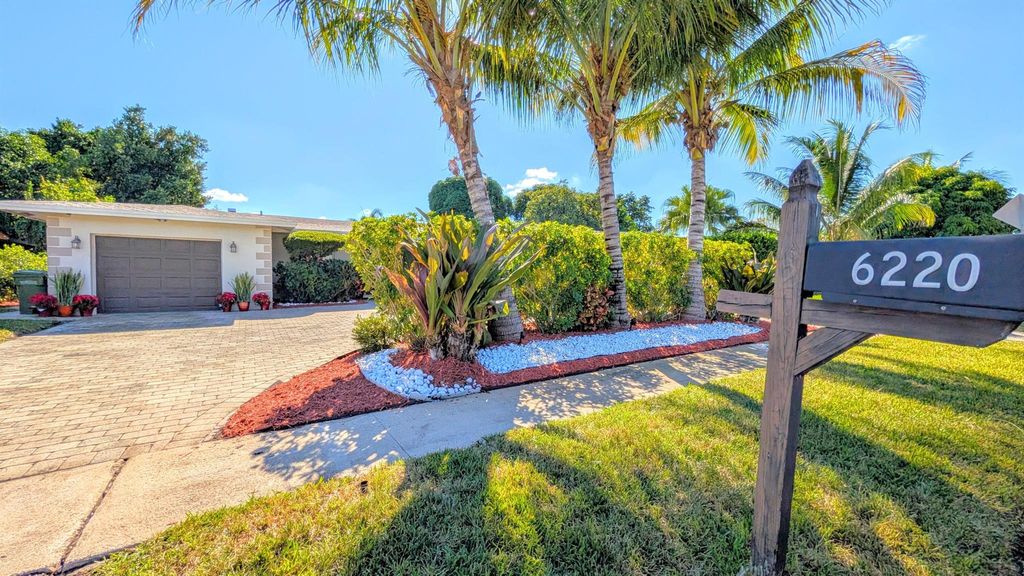 Photo of 6220 SW 4th Street, Margate, FL 33068 (MLS # R11143398)