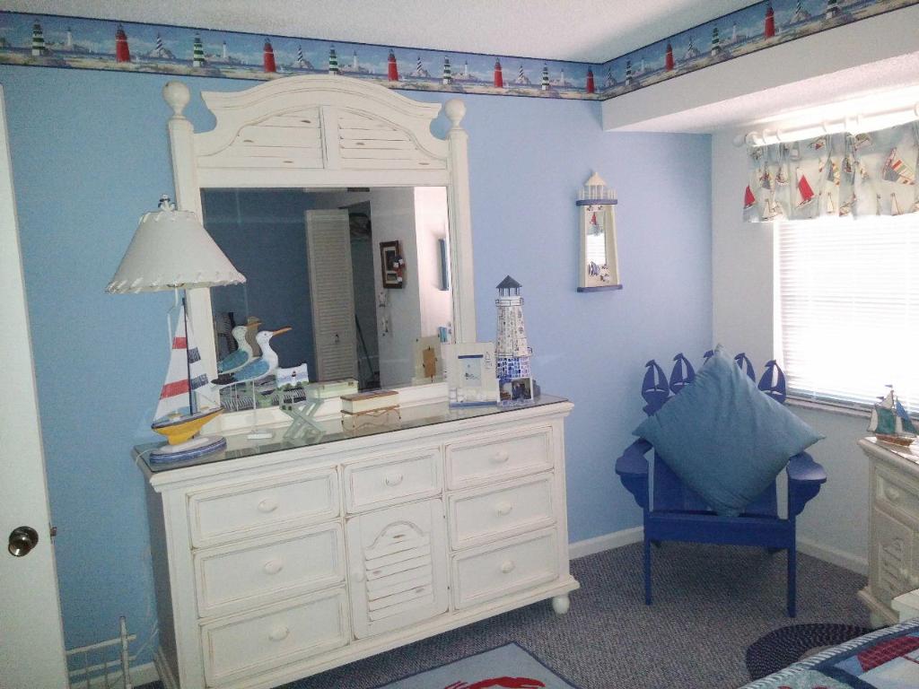 WINDWARD AT JONATHANS LANDING - Residential Lease