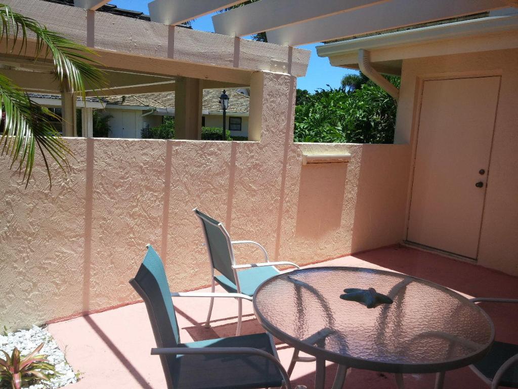 WINDWARD AT JONATHANS LANDING - Residential Lease