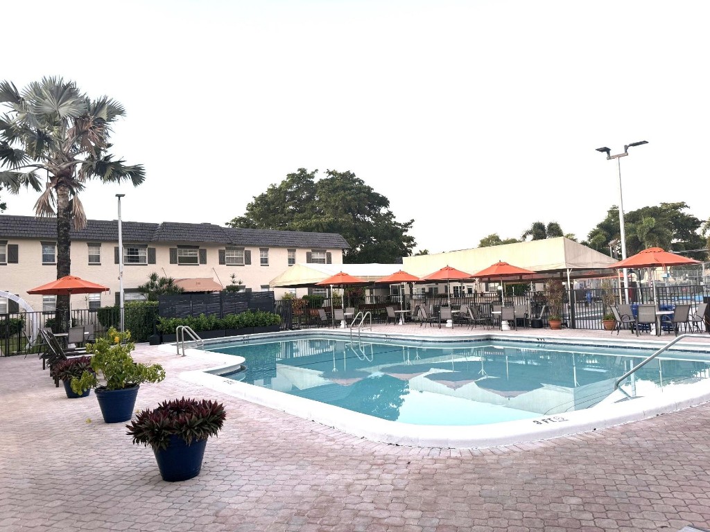 THE MEADOWS - Residential