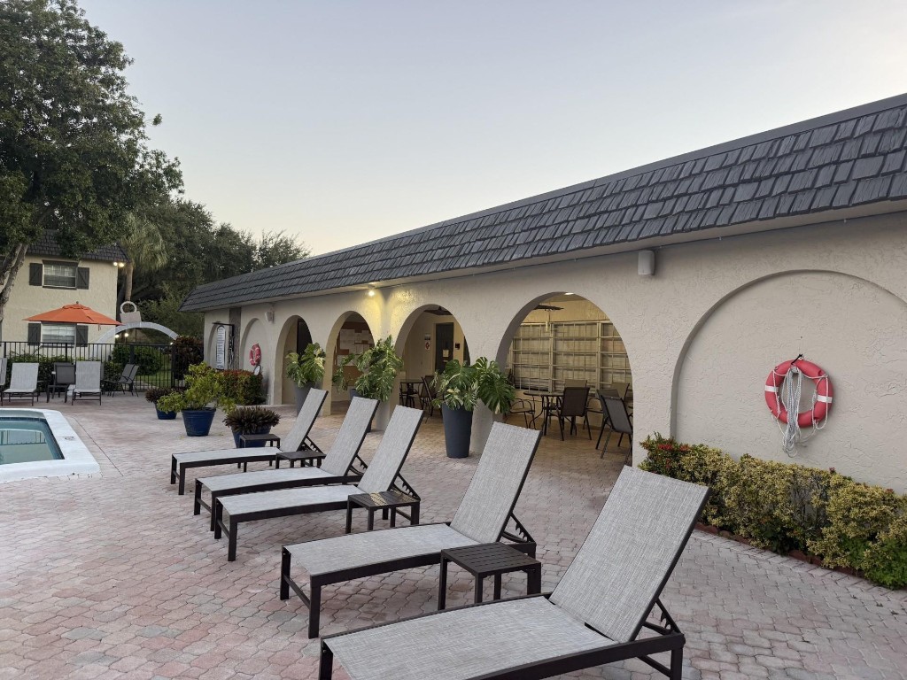 THE MEADOWS - Residential