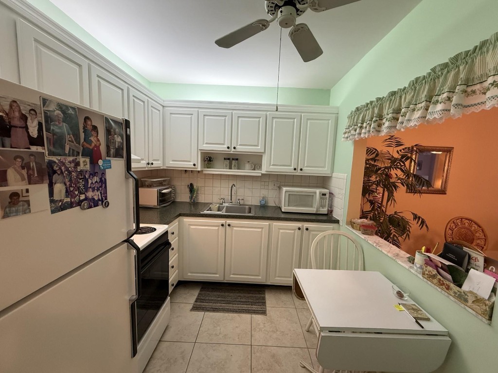 THE MEADOWS - Residential