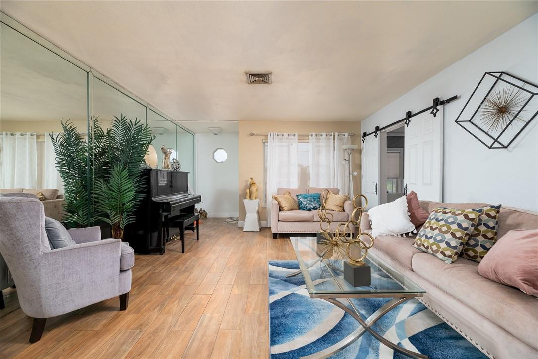 LAUDERDALE LAKES WEST GAT - Residential