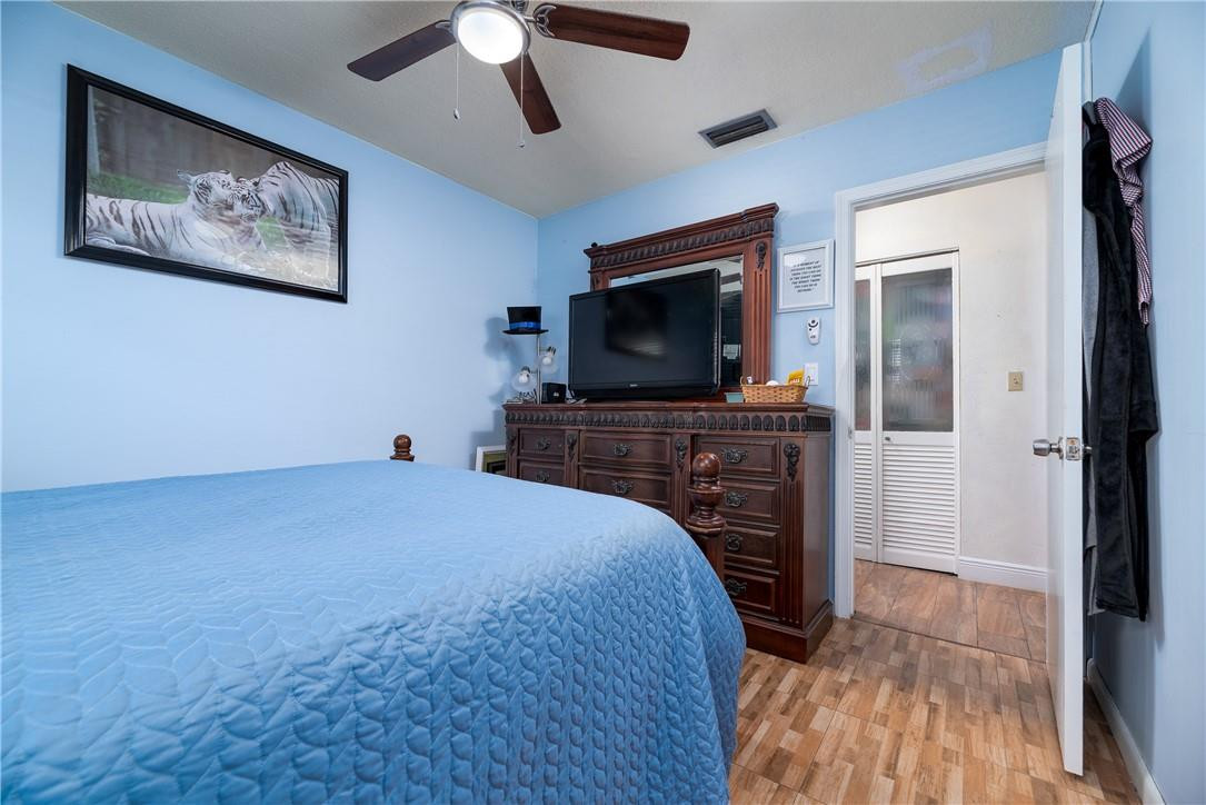 LAUDERDALE LAKES WEST GAT - Residential