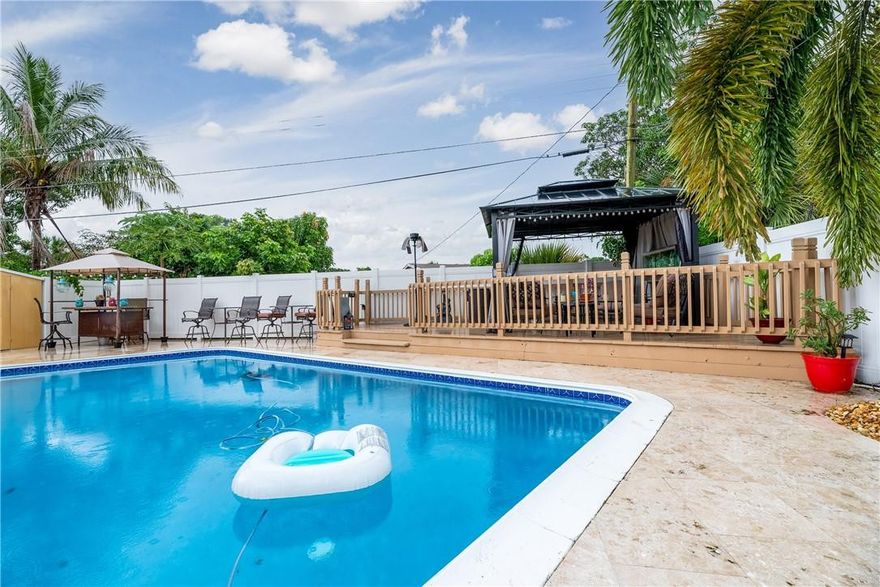 If you're looking for a piece of paradise in FL, look no further! Stop the car and welcome to your new home! This home has easy access to major highways and shopping centers, very spacious, and perfect for entertaining. This is a resort style home fully updated Newer Roof, A/C has been updated all you have to is move in. Home Warranty will be given by the sellers at closing.