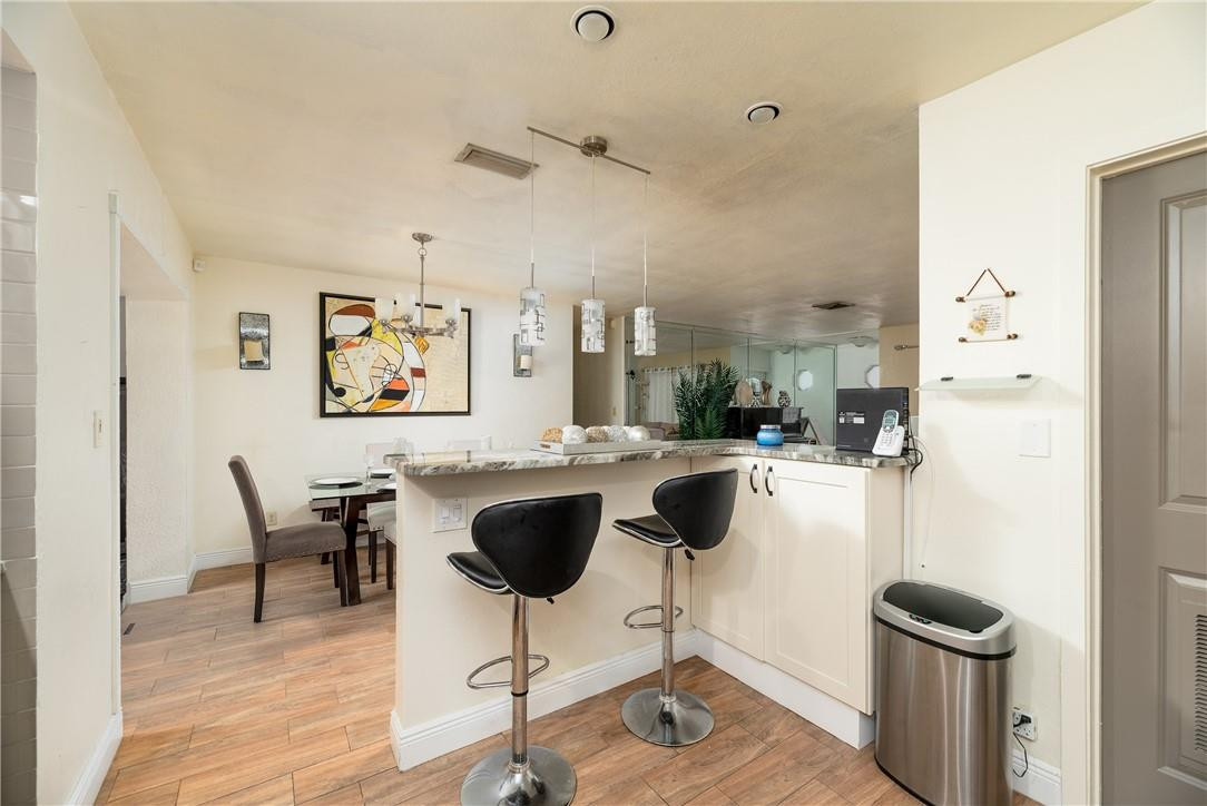 LAUDERDALE LAKES WEST GAT - Residential