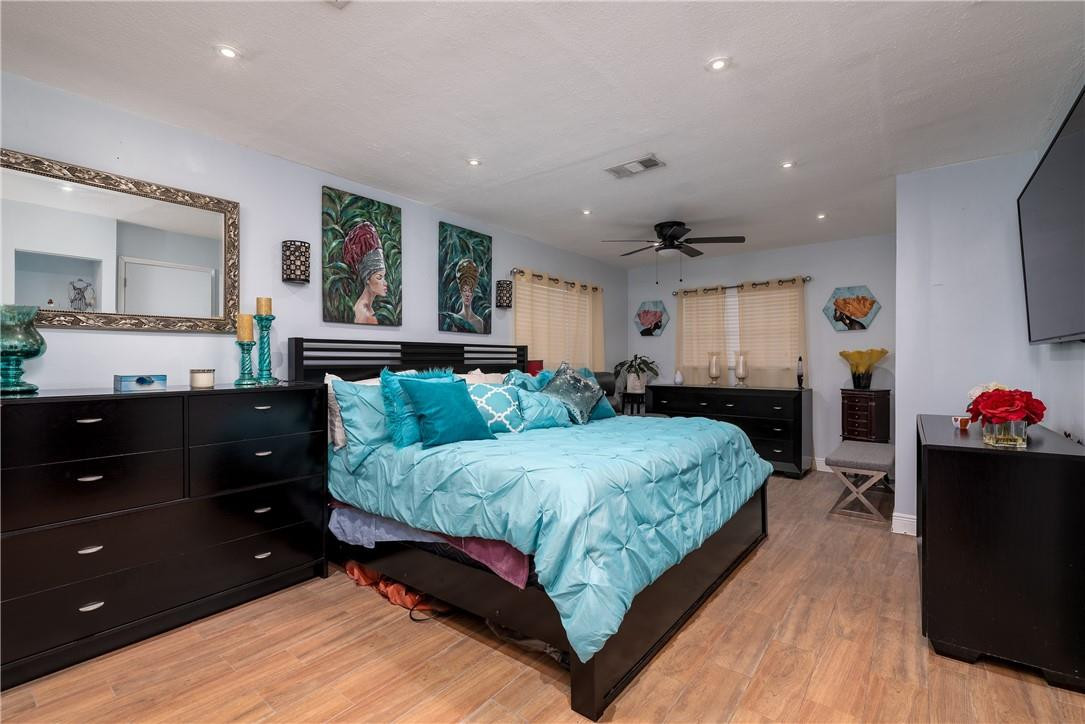 LAUDERDALE LAKES WEST GAT - Residential