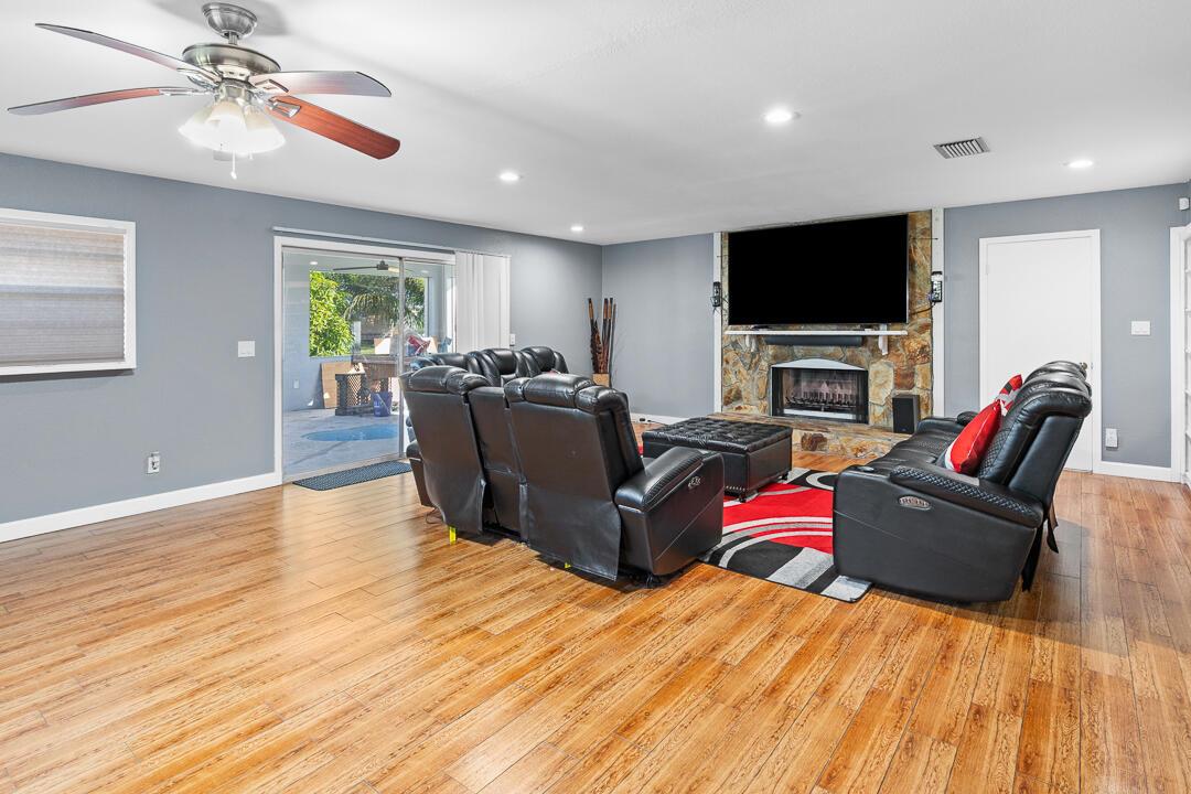 LAKEWOOD PARK UNIT 6 - Residential