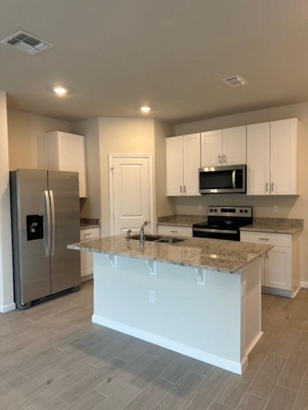 Photo of 5700 SE Edgewater Circle, Stuart, FL 34997 (MLS # F10441529)