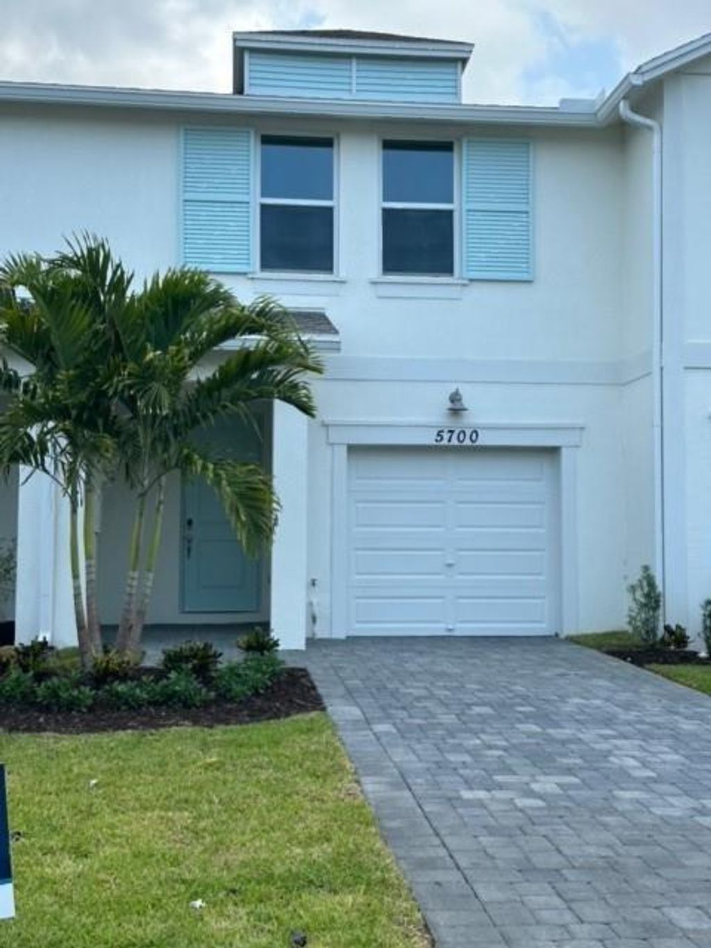 Photo of 5700 SE Edgewater Circle, Stuart, FL 34997 (MLS # F10441529)