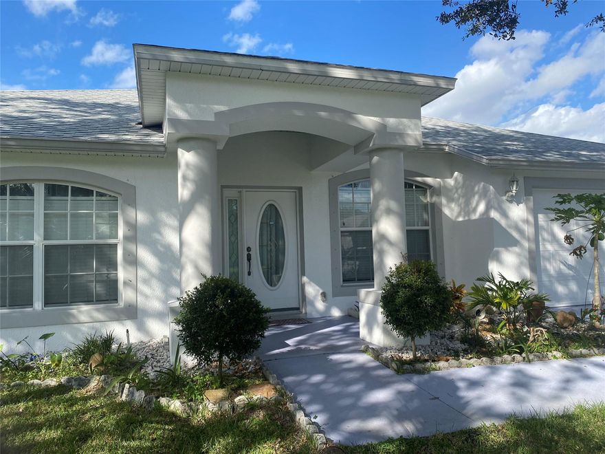 DRASTICALLY REDUCED, HURRY nicely keep 4/2 huge lot with every kind of vegetables you will want cooking. SOUR SOP, SPINACH, SWEET PATATOES, AVOCADO LEMONS, GRAPEFRUIT, MANGO, PIGEON PEAS, YAM, COCONUT....Right in your back yard. with room to spare.
ROOF-2023, WASHER 2024, JUST TOO MUCH TO MENTION!!!HURRY!!