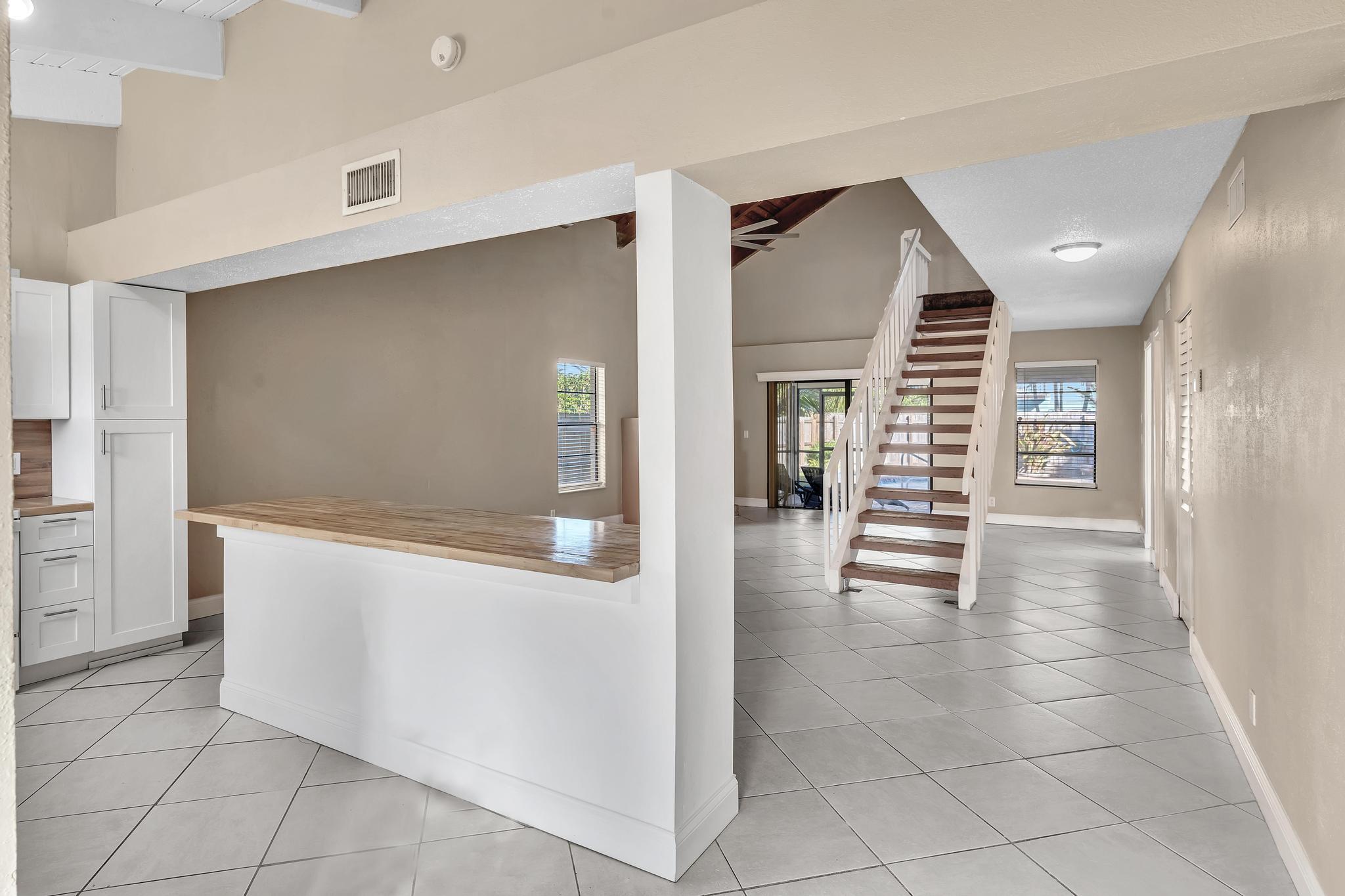2433 Southridge Road