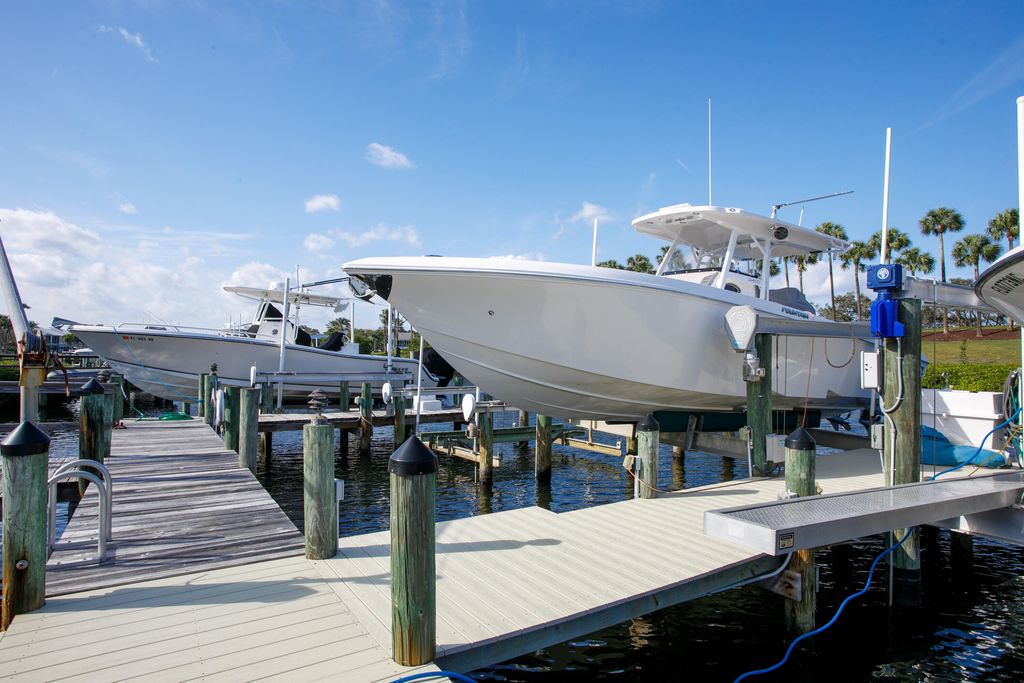 Photo of 604 Captains Way, Jupiter, FL 33477 (MLS # R11049155)
