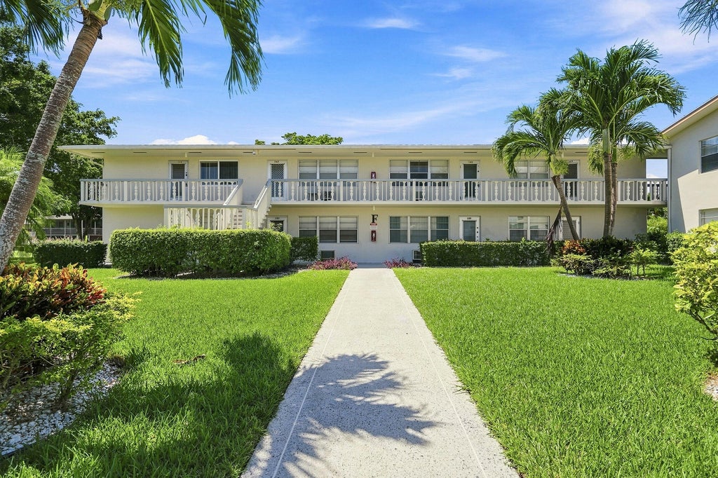 Photo of 143 CAMBRIDGE F, West Palm Beach, FL 33417 (MLS # B26063808)