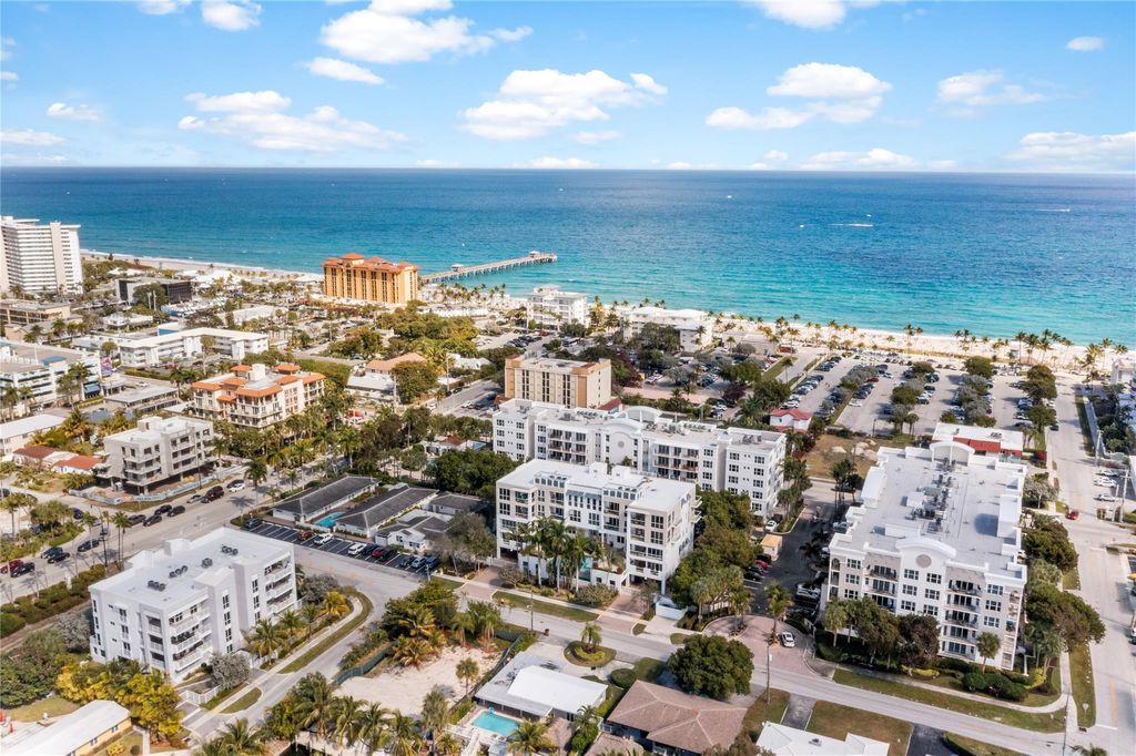 Photo of 101 SE 20th Avenue #405, Deerfield Beach, FL 33441 (MLS # F10554054)